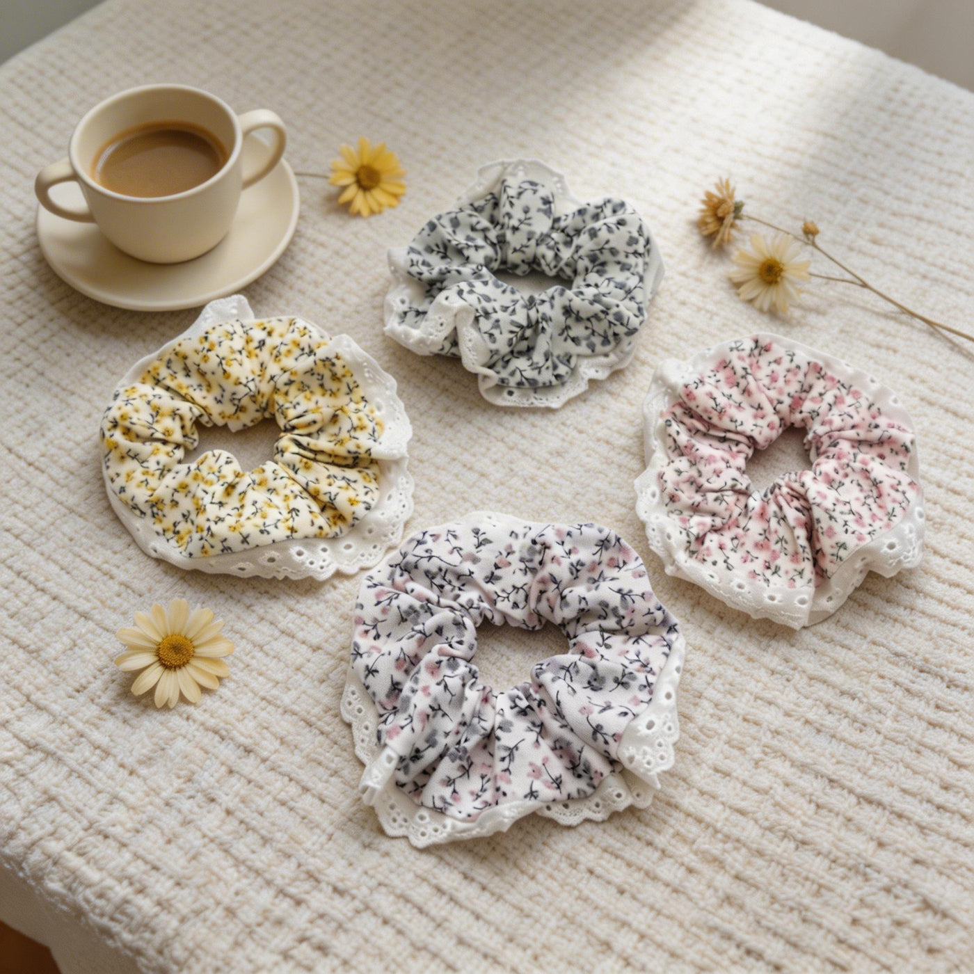 Elastico Scrunchie Fantasia a Fiori - Stile Vintage e Romantico
